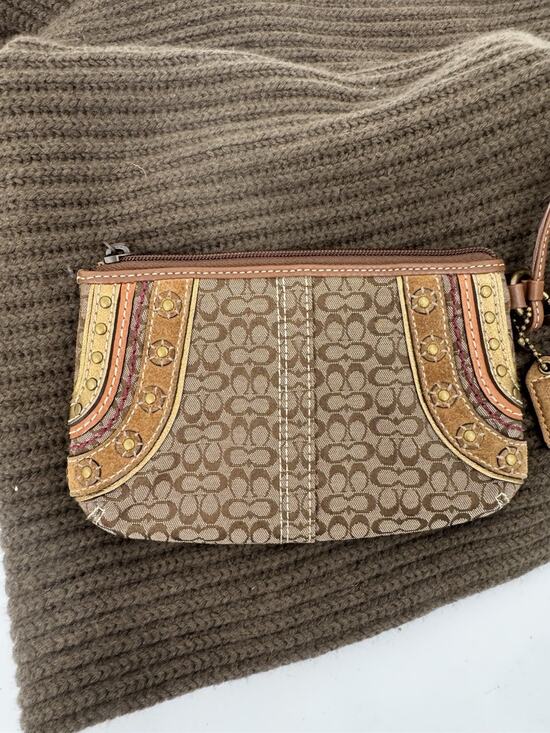 Coach Handbags - Coach Vintage Studded Soho Signature Wristlet In Tan And Brown Gold Western Boho
